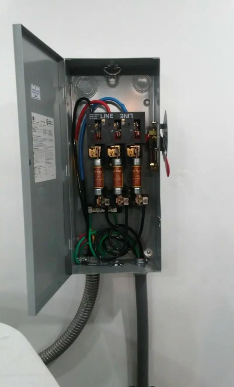 Three-phase disconnect switch installed for Electrical Wiring & Rewiring in Owensboro